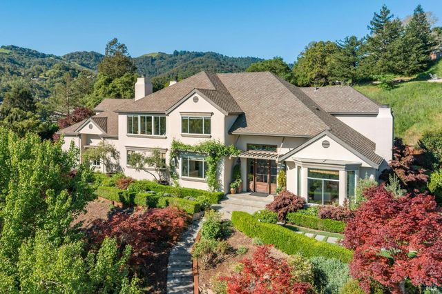 43 Oak Valley Dr, Novato, CA 94947