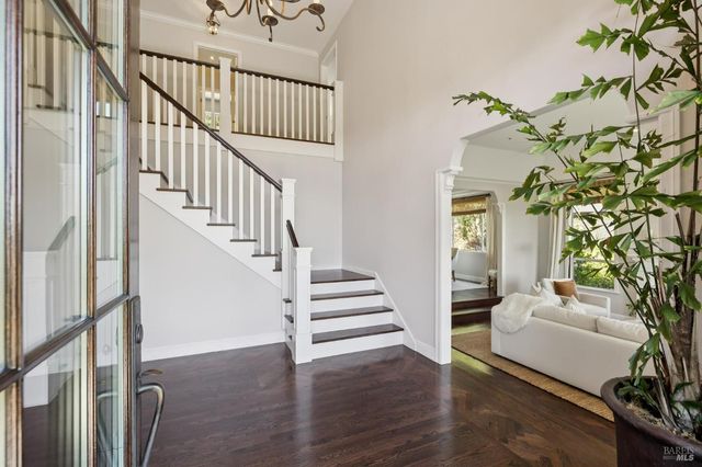 43 Oak Valley Dr, Novato, CA 94947