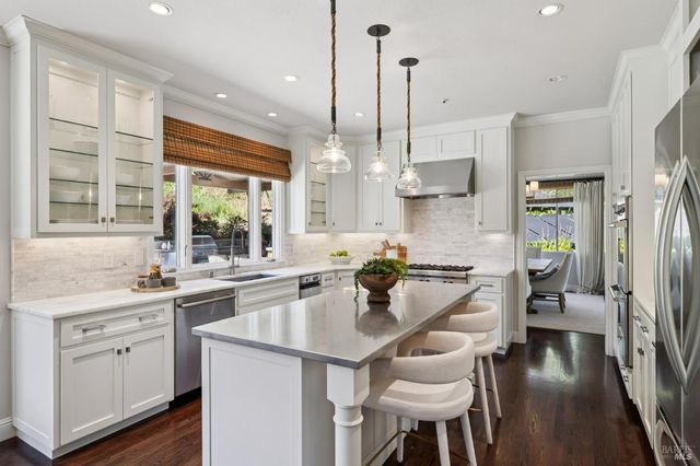 43 Oak Valley Dr, Novato, CA 94947