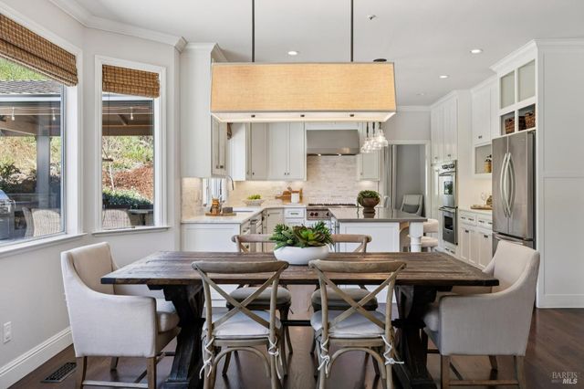 43 Oak Valley Dr, Novato, CA 94947