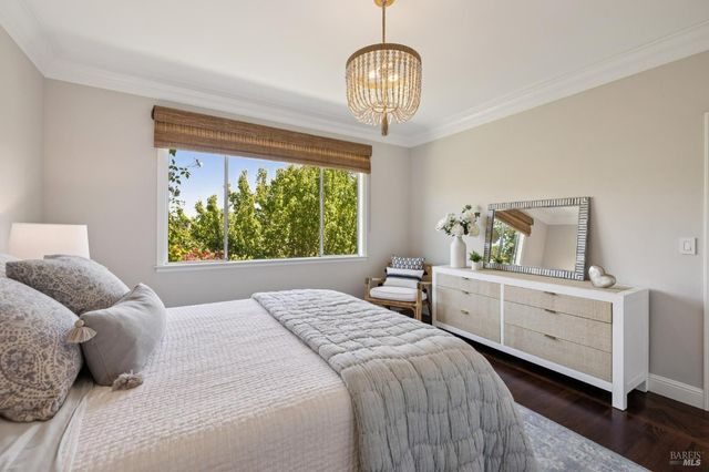 43 Oak Valley Dr, Novato, CA 94947