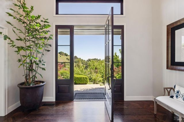 43 Oak Valley Dr, Novato, CA 94947