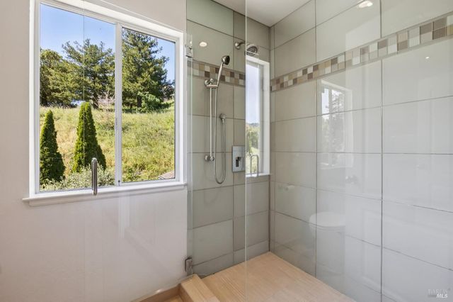 43 Oak Valley Dr, Novato, CA 94947