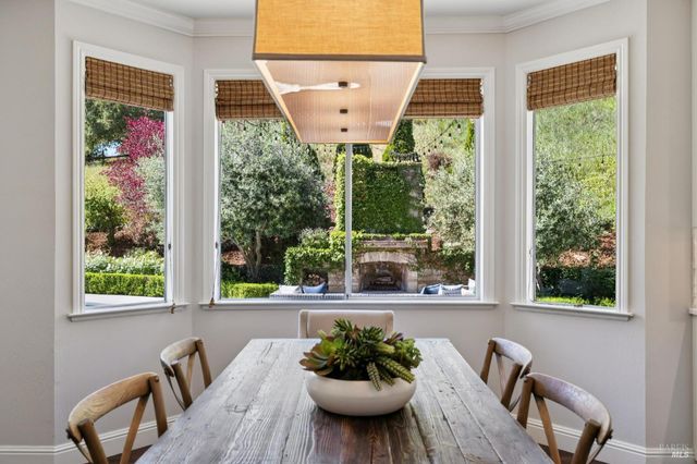 43 Oak Valley Dr, Novato, CA 94947