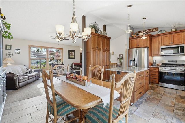 1533 Hallewood Boulevard, New Richmond, WI 54017