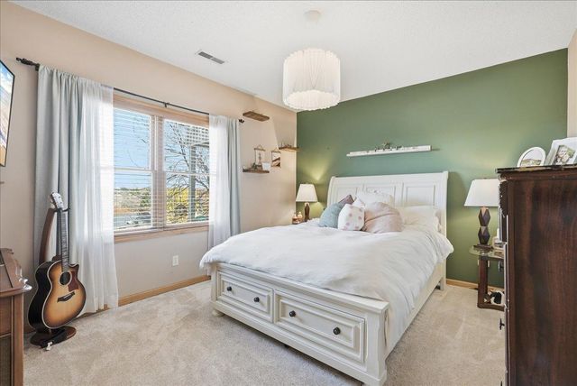 1533 Hallewood Boulevard, New Richmond, WI 54017