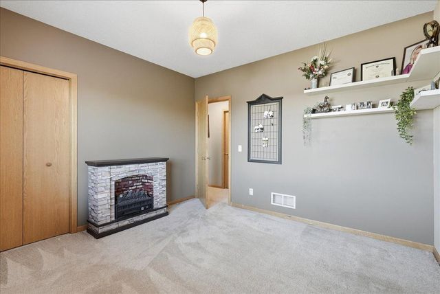 1533 Hallewood Boulevard, New Richmond, WI 54017