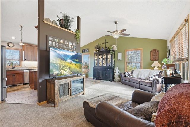 1533 Hallewood Boulevard, New Richmond, WI 54017