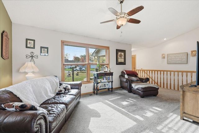 1533 Hallewood Boulevard, New Richmond, WI 54017