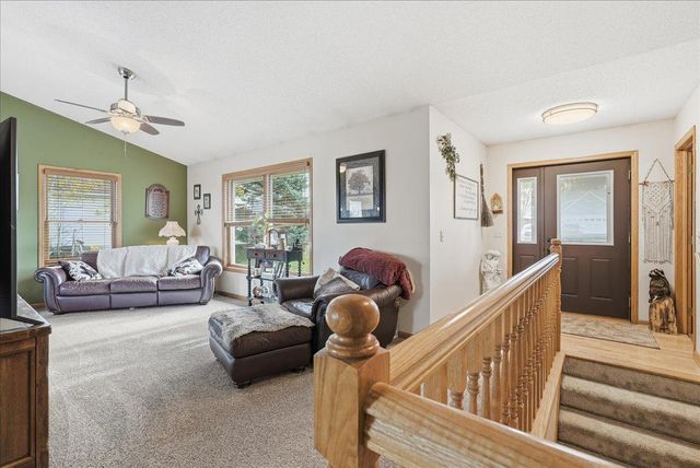 1533 Hallewood Boulevard, New Richmond, WI 54017