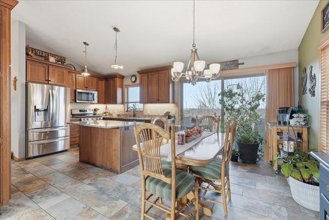 1533 Hallewood Boulevard, New Richmond, WI 54017