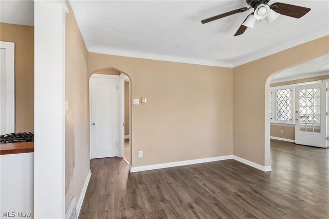 13618 Wainstead Avenue, Cleveland, OH 44111