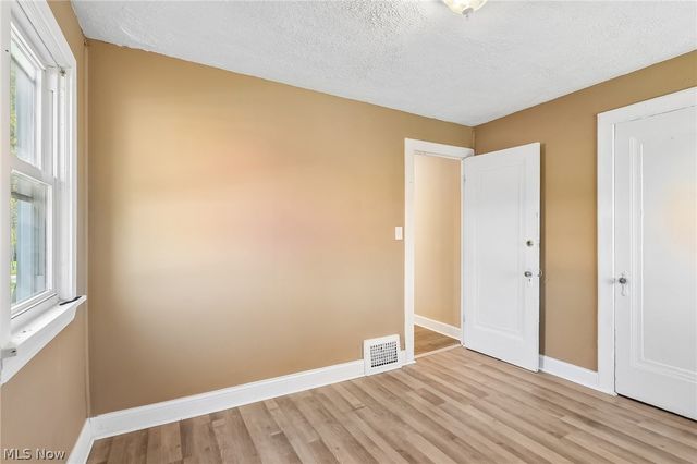 13618 Wainstead Avenue, Cleveland, OH 44111