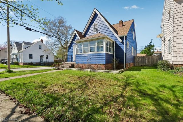 13618 Wainstead Avenue, Cleveland, OH 44111