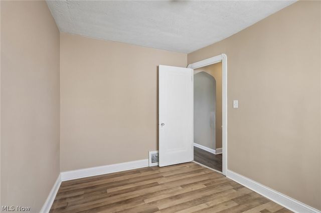 13618 Wainstead Avenue, Cleveland, OH 44111