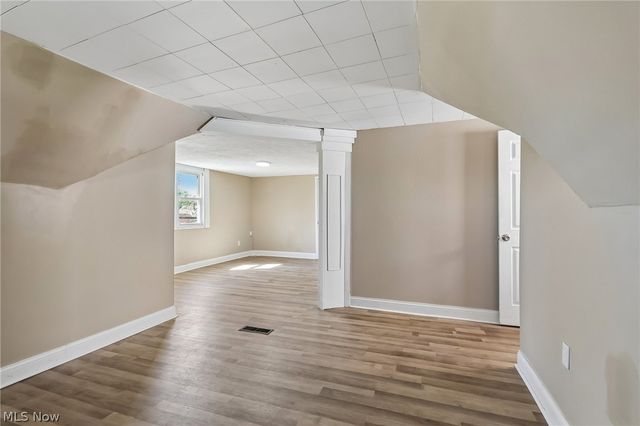 13618 Wainstead Avenue, Cleveland, OH 44111