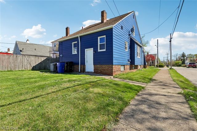 13618 Wainstead Avenue, Cleveland, OH 44111