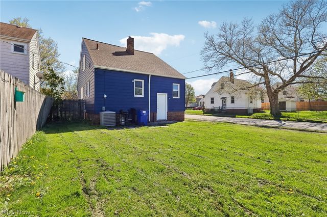 13618 Wainstead Avenue, Cleveland, OH 44111