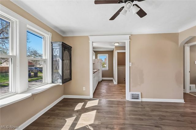 13618 Wainstead Avenue, Cleveland, OH 44111