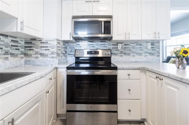 551 84TH AVENUE N, St Petersburg, FL 33702