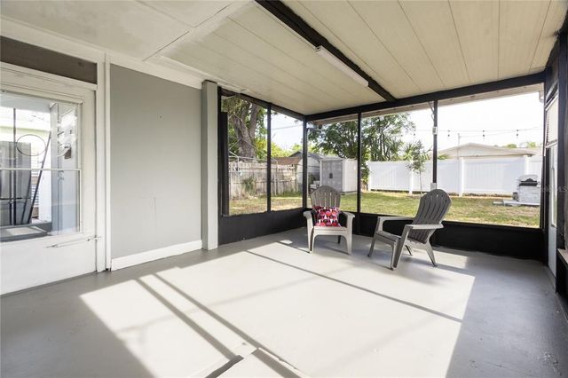 551 84TH AVENUE N, St Petersburg, FL 33702