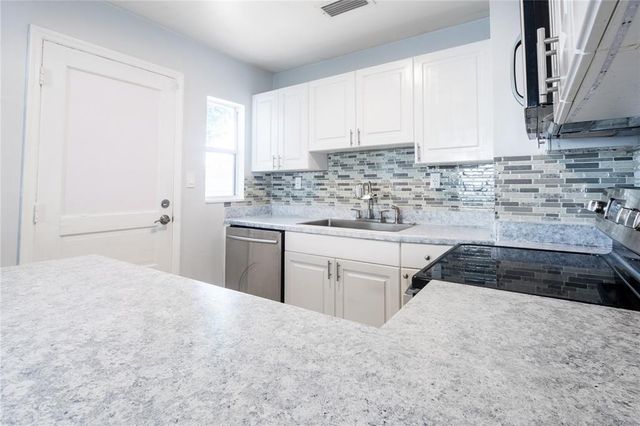 551 84TH AVENUE N, St Petersburg, FL 33702