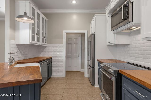 506 Doloria Drive, Youngsville, LA 70592