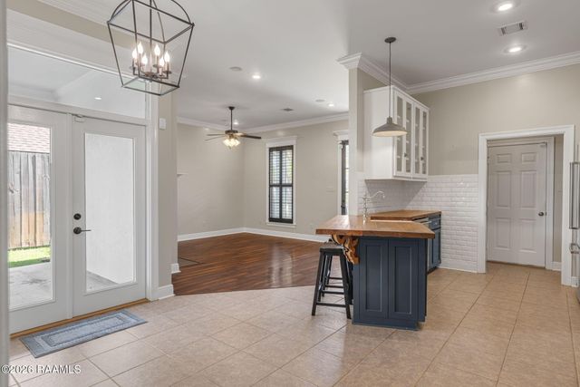 506 Doloria Drive, Youngsville, LA 70592