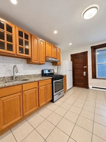 94 Calumet St 3, Boston, MA 02120