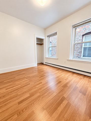 94 Calumet St 3, Boston, MA 02120