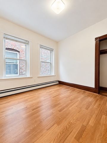 94 Calumet St 3, Boston, MA 02120
