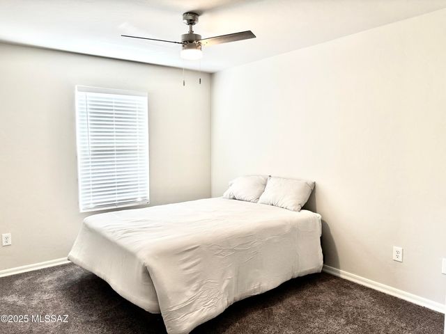 2732 N Neruda Lane, Tucson, AZ 85712