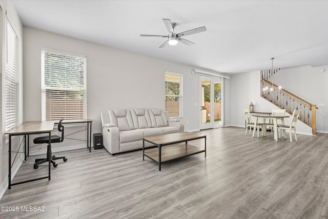 2732 N Neruda Lane, Tucson, AZ 85712