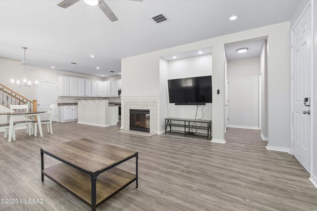 2732 N Neruda Lane, Tucson, AZ 85712