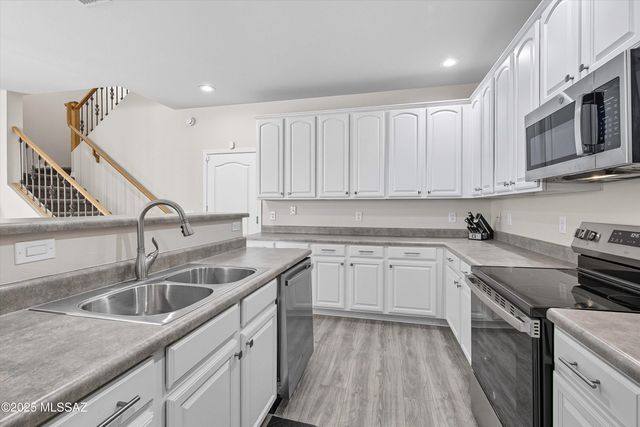 2732 N Neruda Lane, Tucson, AZ 85712