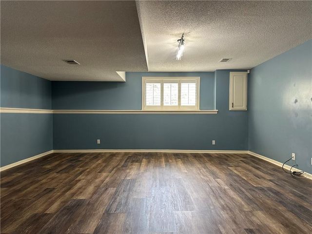 208 N Pacific Court, Raymore, MO 64083