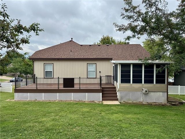 208 N Pacific Court, Raymore, MO 64083