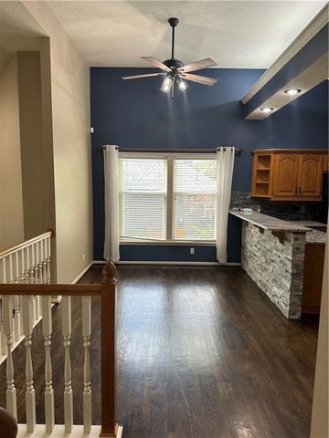 208 N Pacific Court, Raymore, MO 64083