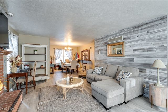 504 Burnett Avenue, Dalton, OH 44618