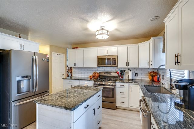 504 Burnett Avenue, Dalton, OH 44618