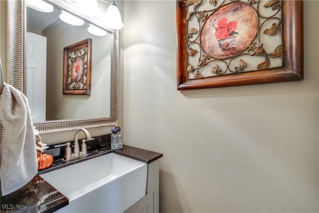 504 Burnett Avenue, Dalton, OH 44618