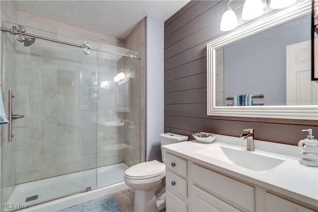 504 Burnett Avenue, Dalton, OH 44618