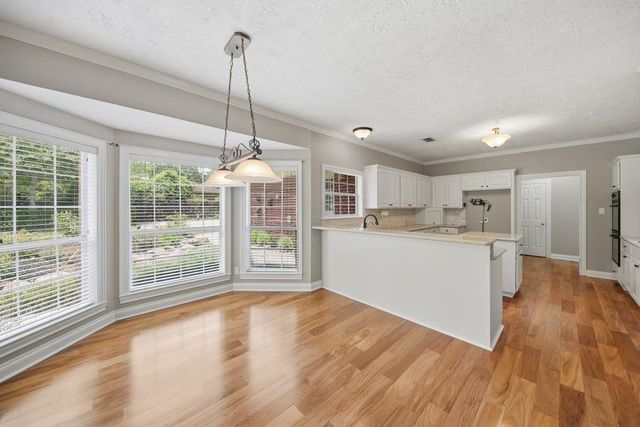 800 W Briarwood Drive, Brenham, TX 77833