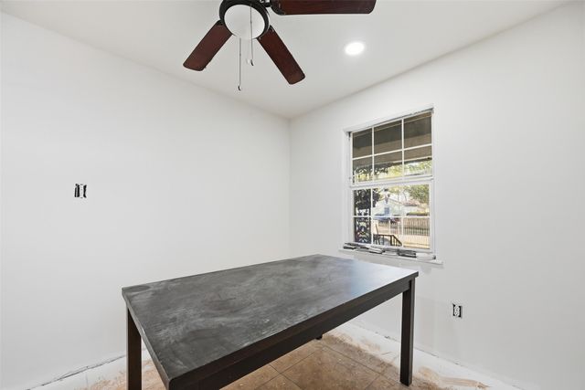 2915 Fakes Drive, Dallas, TX 75224