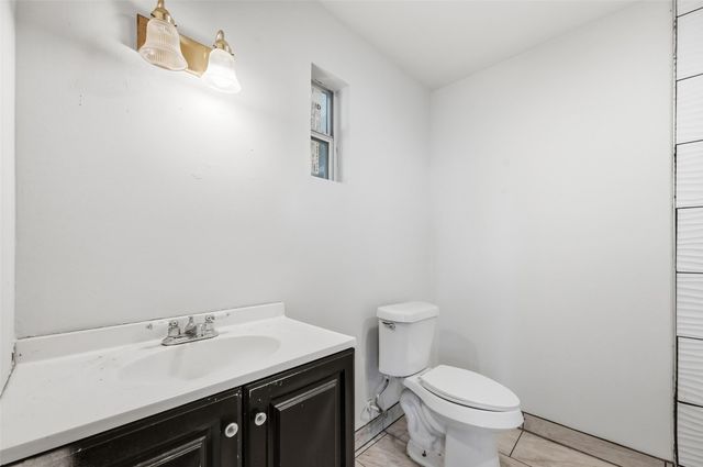 2915 Fakes Drive, Dallas, TX 75224