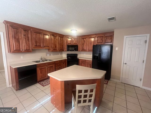 224 Sunflower Drive, Bonaire, GA 31005