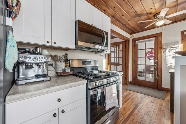 601 Carroll DR SE, Cedar Rapids, IA 52403