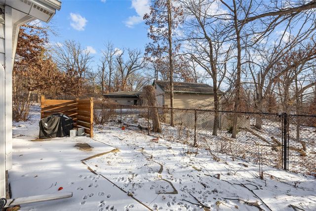 601 Carroll DR SE, Cedar Rapids, IA 52403