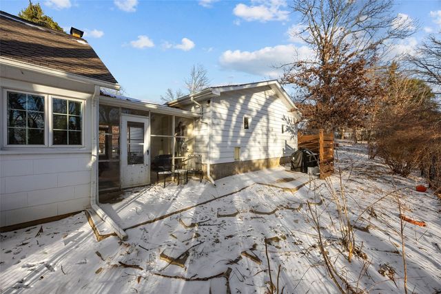 601 Carroll DR SE, Cedar Rapids, IA 52403