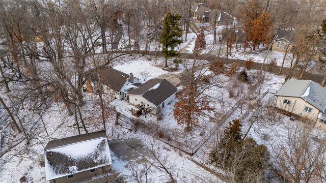 601 Carroll DR SE, Cedar Rapids, IA 52403